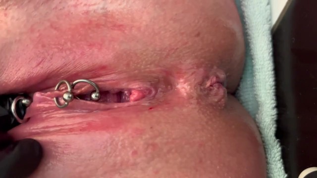 Pierced Clit Hard Rubbing in Latex Gloves and Hard Stream PEE