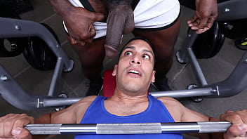 GAYWIRE - Aaron Trainer &_ Leo Silva Bumping Uglis In The Gym