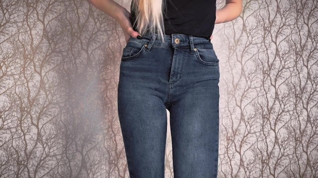 Peeing myself in blue tight jeans and getting peed on