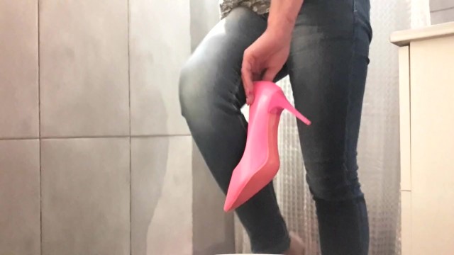 Desperate Pee in My Jeans and Pink High Heels