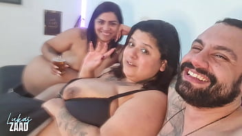 A BBW gostosa gozou gostoso no meu pau molhando tudo o sofá_