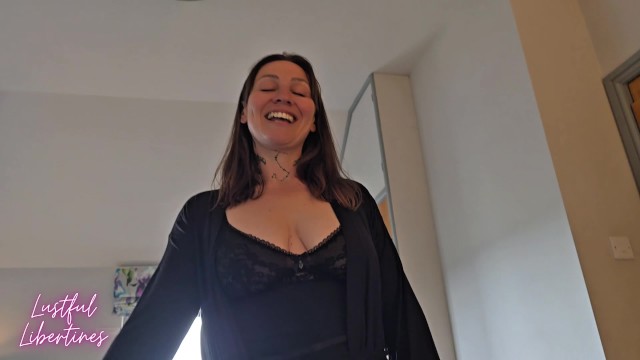 I fucked my Stepmom like my dad no longer can.