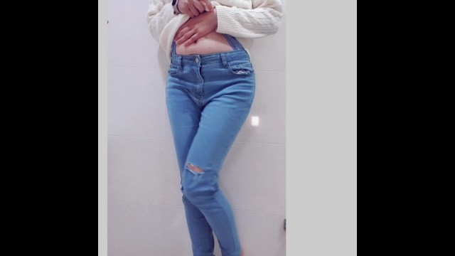 Can't hold my Pee anymore & Wet my Jeans and wet my pussy