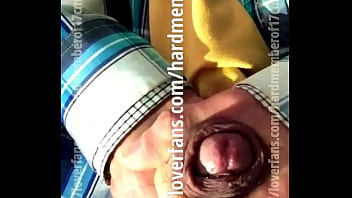 Hombre peruano muy arrecho con el glande jugoso ( Sigue el link del video mi amor )