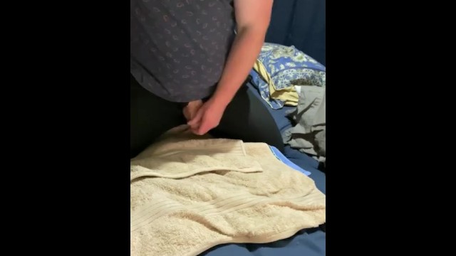 Guy tries to hold his pee by masturbating, but ruins his orgasm and has an accident on the bed