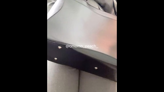 【グレーのパンツスーツでトイレ順番待ち中おもらし】#omorashi #peeaccident #desperation wetting #pee desperation