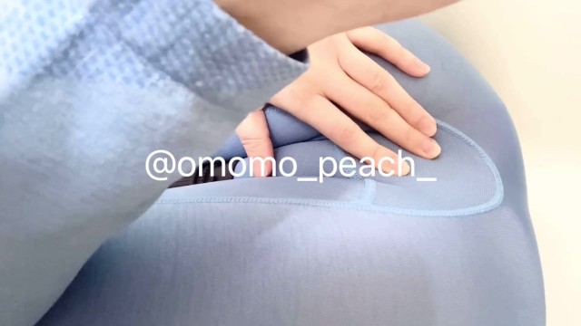 【ヨガのレッスン中におもらし】#omorashi #peeaccident #desperation wetting #pee desperation