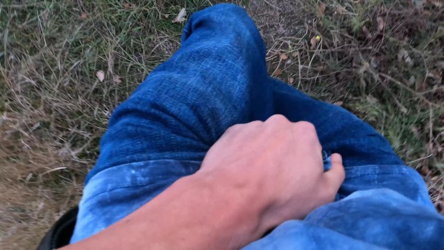 CUTE 18 TEEN BOY CAN'T HOLD PEE AND DESPERATELY MOANS / MALE SQUIRT