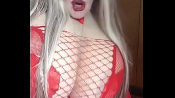 Enjoy this video of red devil Susi playing with pussy