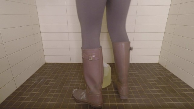 Pissing and Playing in Gymshark Leggings and Hunter Boots