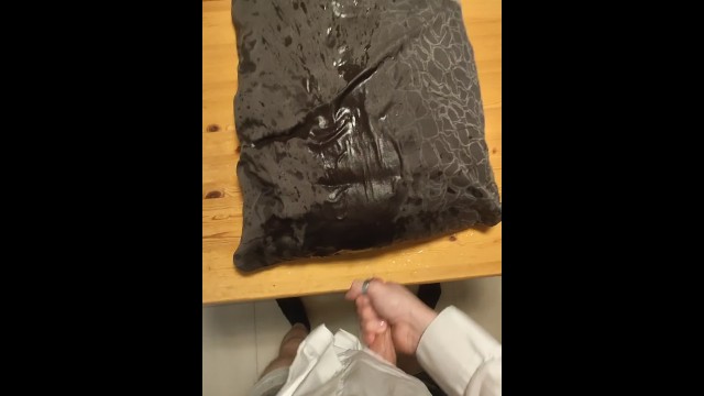 I piss and fuck again my pillow