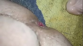 Masturbating my ass using a big dildo relaxed in my sofà_