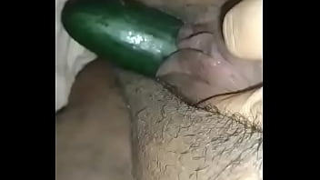 Se masturba con pepino en culiacan