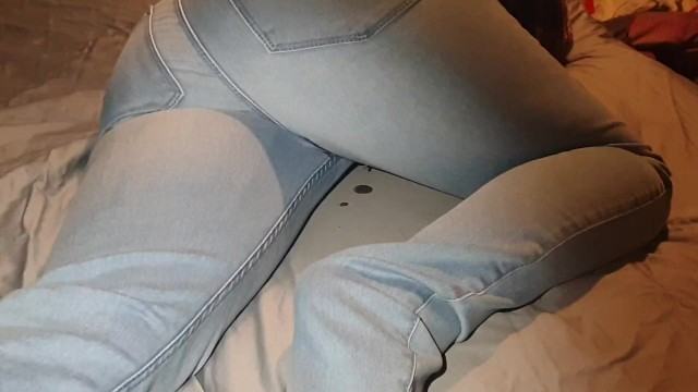 Alice - pissing myself in jeans. Why get out of bed to pee when your comfy?