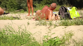 Lizanie cipy na plazy w Polsce