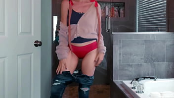 Yuno Gasai Wetting Her Jeans & Panties