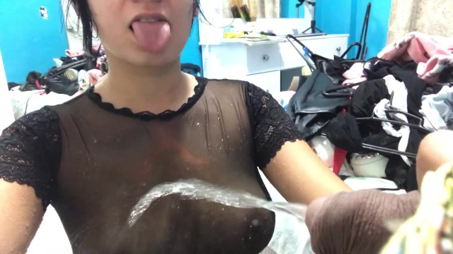 💦dirty bitch asks me to pee on her tits and gives me her big piss tower from her soft pussy💦