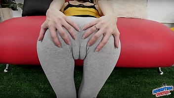 Skinny Girl Has Puffy Cameltoe Huge Thigh Gap and Round Ass in Tight Yoga Pants